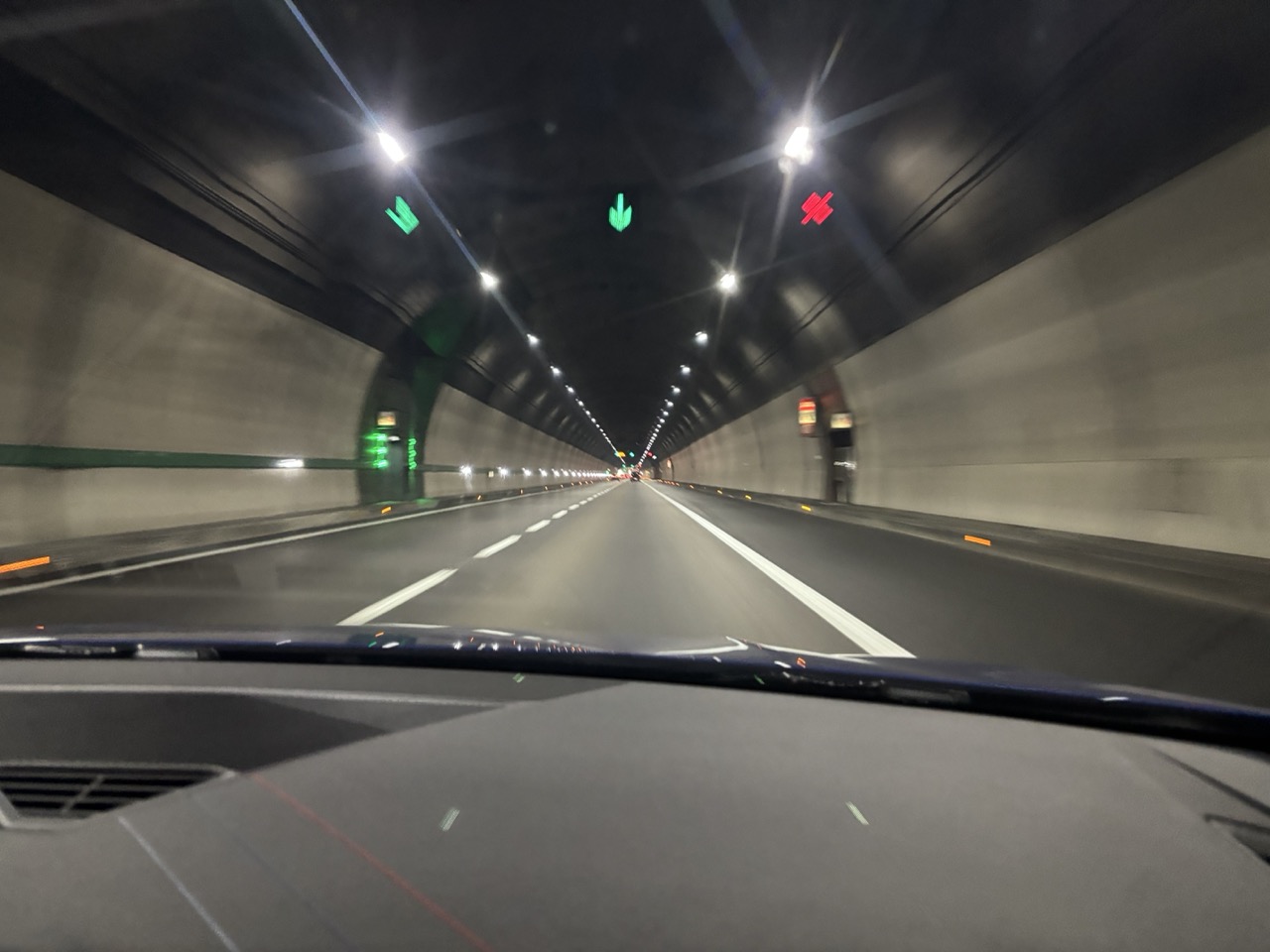🎶 Secret tunnel 🎶