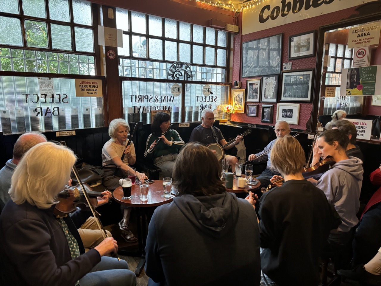 The lovely musicians gathered at the Cobblestone