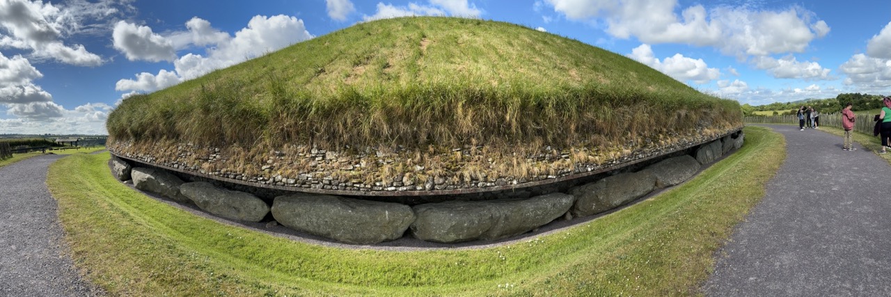 Panorama of the back of Newgrange